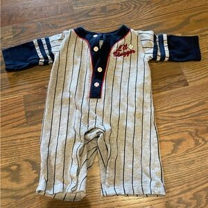 Lil’ Slugger Outfit